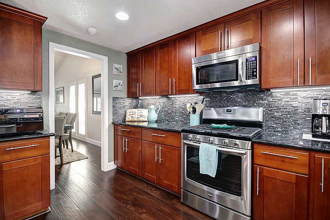 1st image of 5001 Yarrow Ct