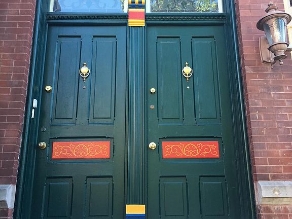 2nd image of 1540 N Artesian Ave #1