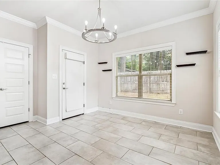 856 Linlen Ave — Photo 8