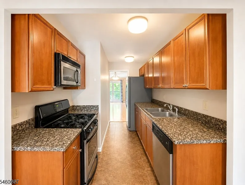 2 bed, 2.5 bath, 1230 sqft, $3,600 — Photo 2