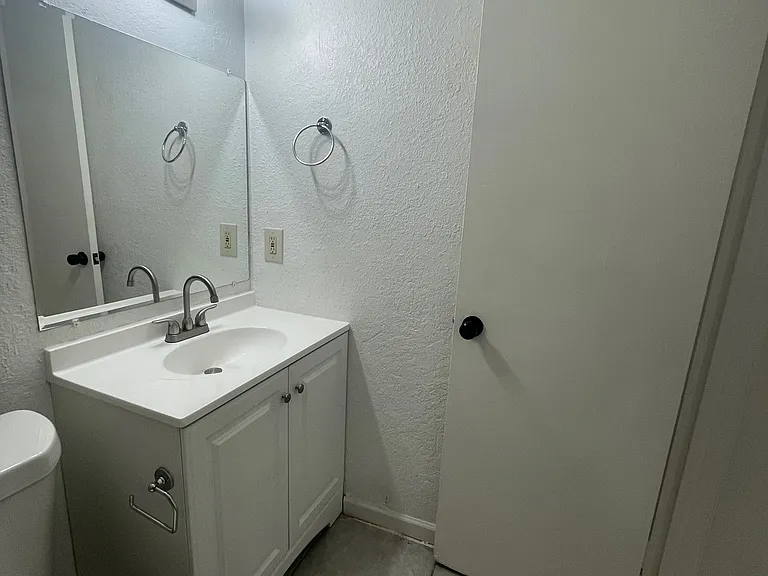 Mirador Apartments — Photo 7