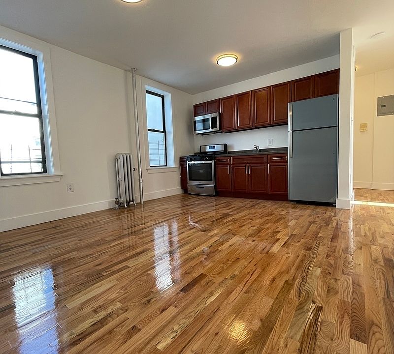 1st image of 944 42nd St #7