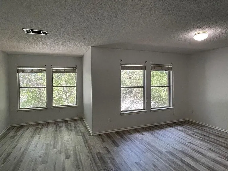 713 Catumet Dr — Photo 20