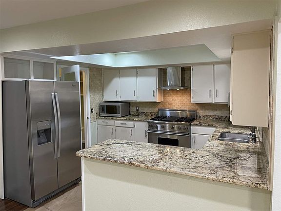 4th image of 1109 Indian Cir