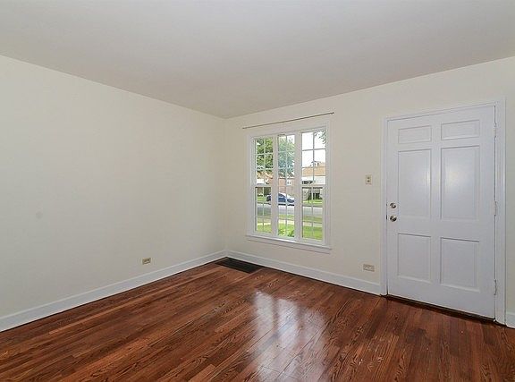 3rd image of 11301 S Avenue M
