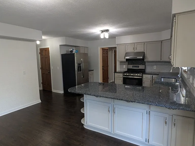 2025 Longfellow St NE — Photo 18