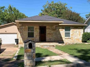 1020 Dickson Ave, Paris, TX 75460