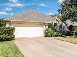 468 Shade Tree Cir, Hurst, TX 76054