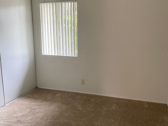 5th image of 3610 Emerald St