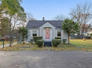 406 S Cleveland Ave, Mogadore, OH 44260