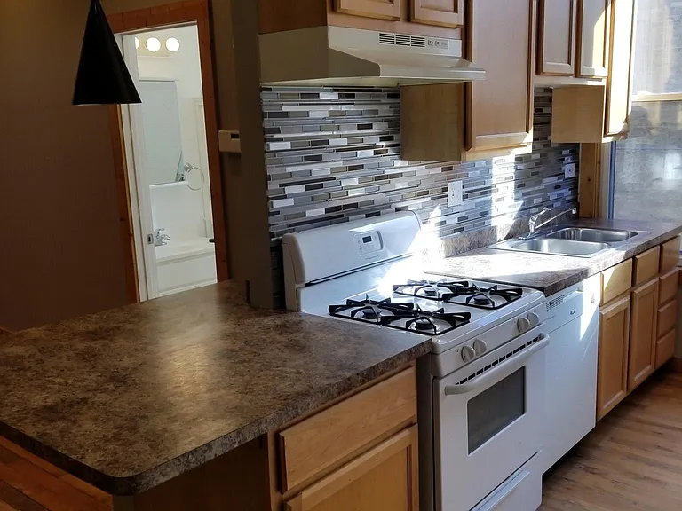 2204 W North Ave #2R — Photo 1
