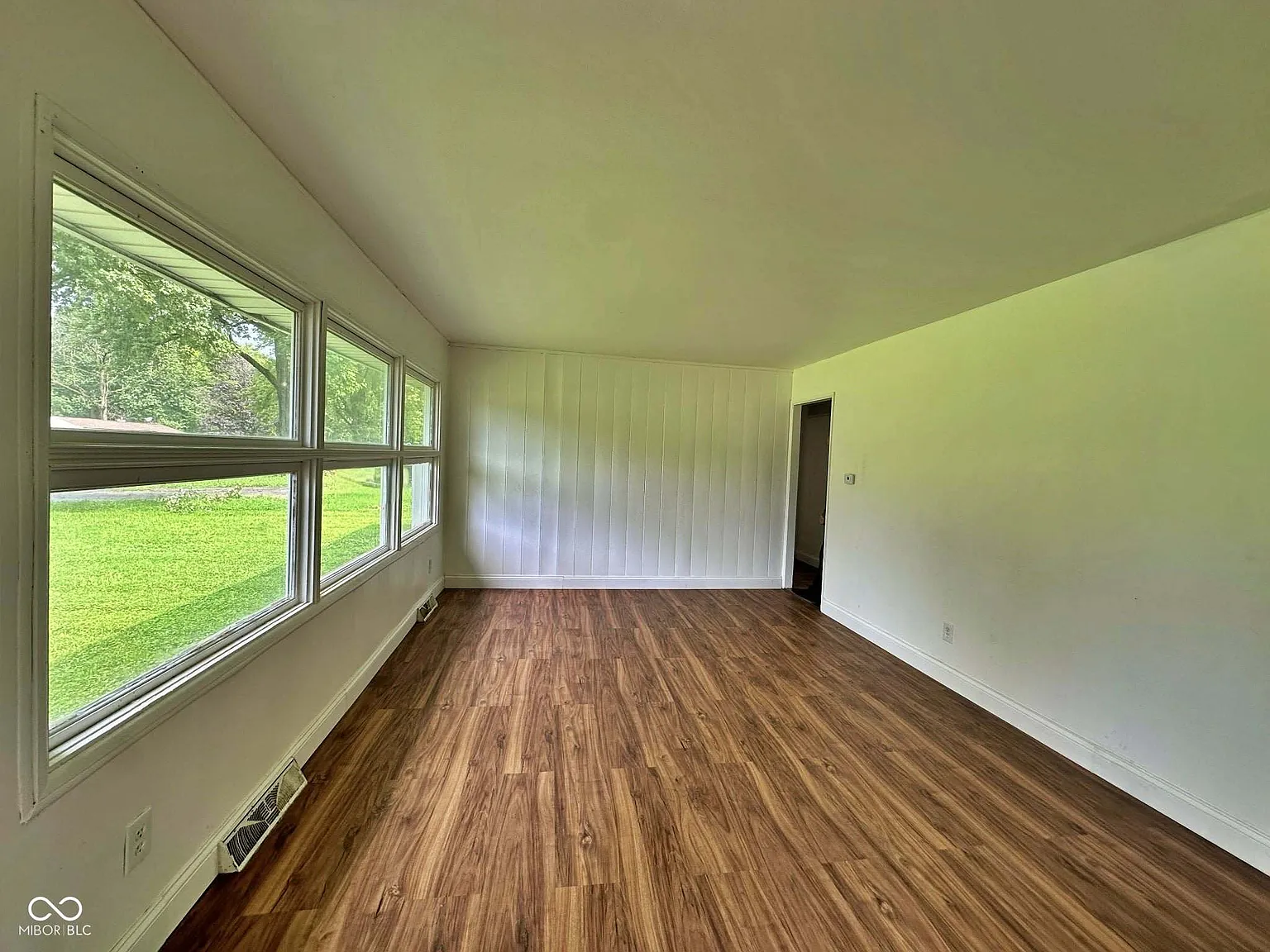 3 bed, 1.0 bath, 1000 sqft, $1,225 — Photo 4