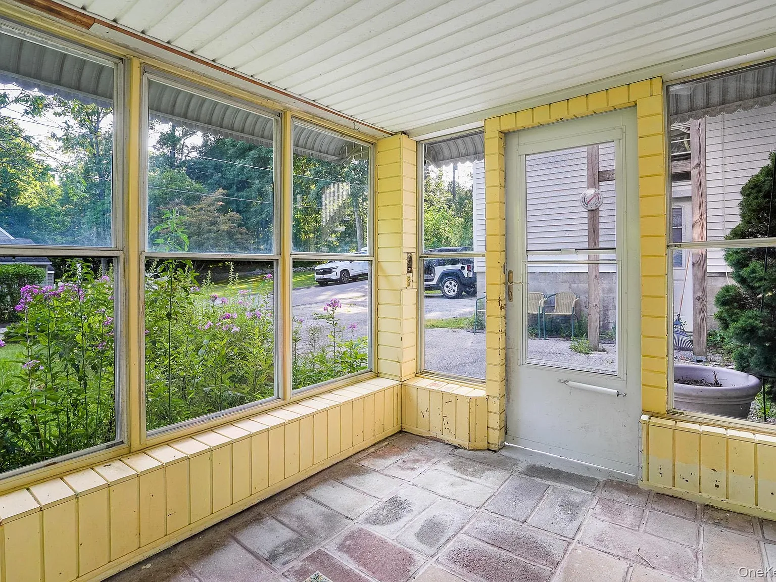 1 bed, 1.0 bath, 700 sqft, $2,300 — Photo 4
