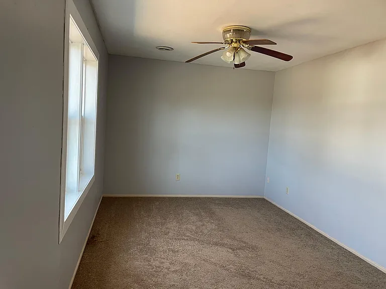 3501 Woodview Dr — Photo 20