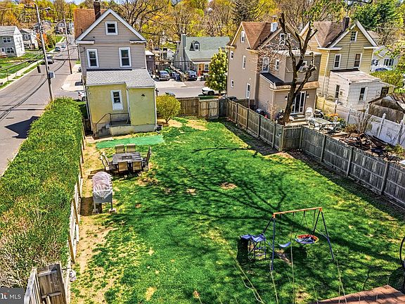 3rd image of 1578 Prospect Ave