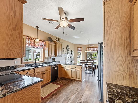 4th image of 1206 Willow Pond Dr