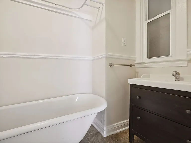 1408 West 28th Street — Photo 7
