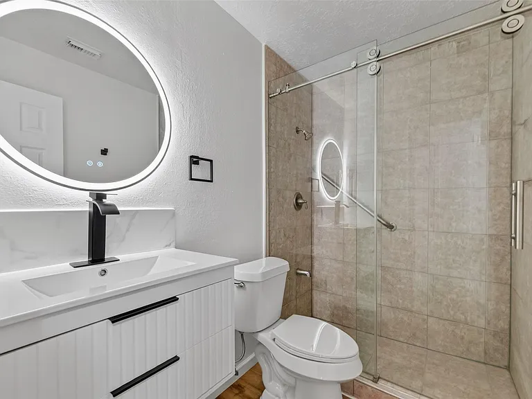 7403 Oak Walk Dr — Photo 24