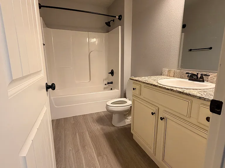 1119 Springhill Rd #A — Photo 7
