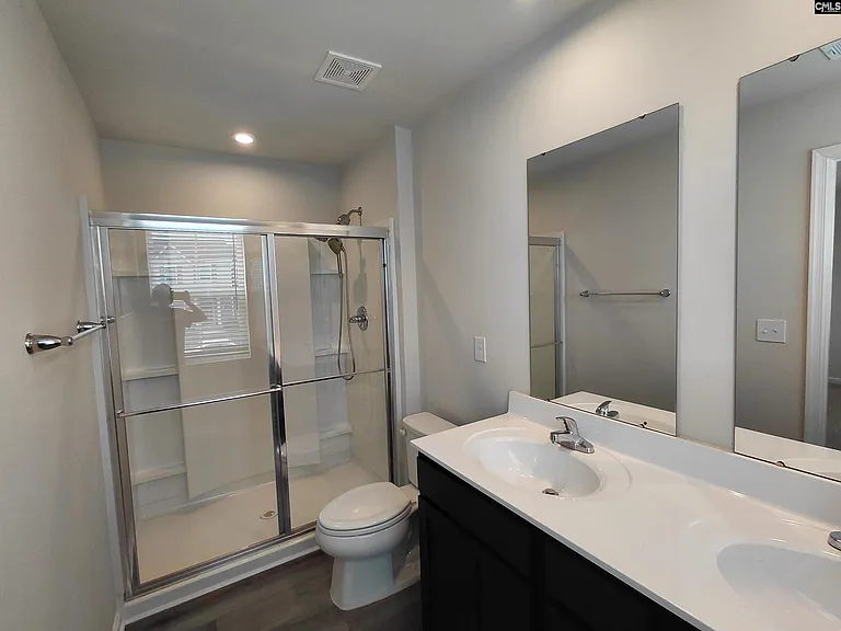 329 Saskatoon Dr — Photo 15