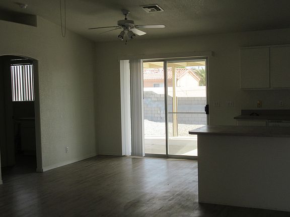 3rd image of 3362 Dolphin Dr