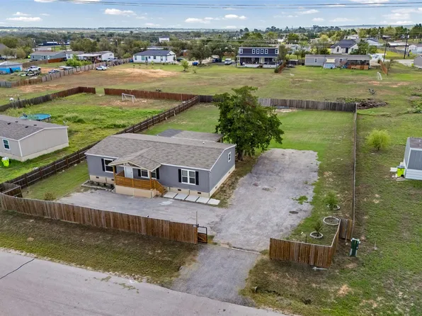 109 Zacate St, Elgin, TX 78621