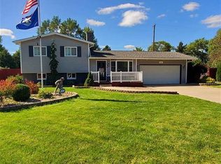 1681 Kingston Dr, Saginaw, MI