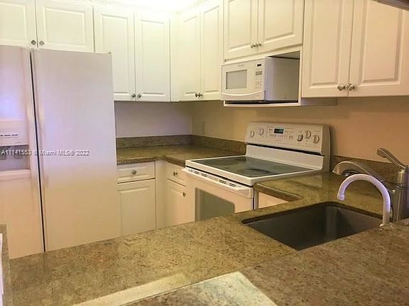 4th image of 10790 NW 14th St APT 185