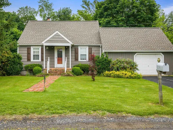 2156 Lyndhurst Rd, Waynesboro, VA 22980