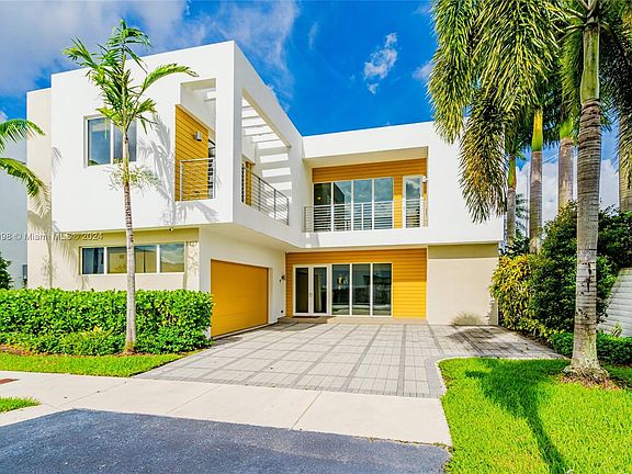 4th image of 7427 NW 99th Ave