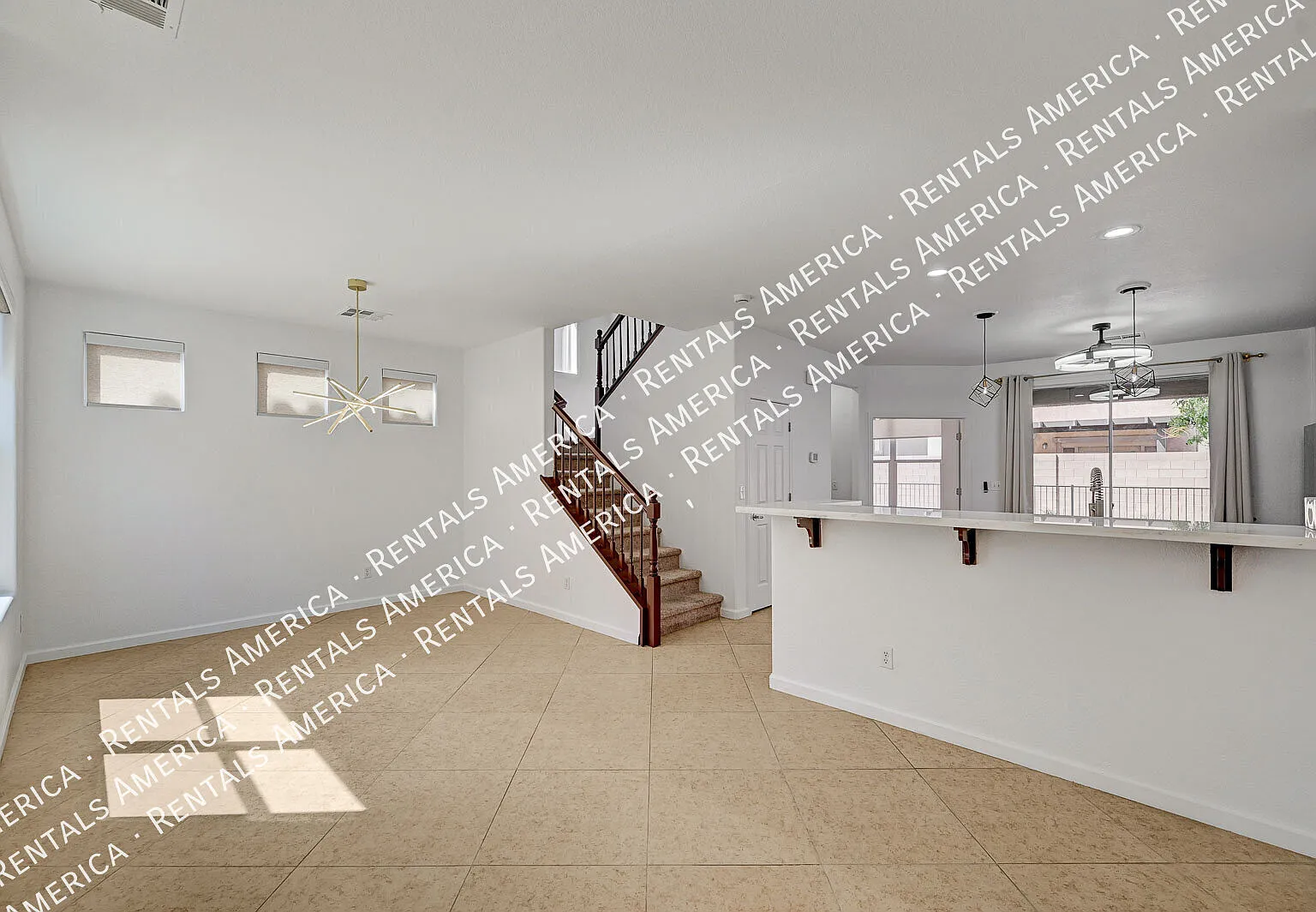 Available Now! Gorgeous Two-Story Home In Sw!! — Photo 4