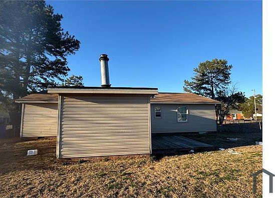 2nd image of 838 Fresno Dr