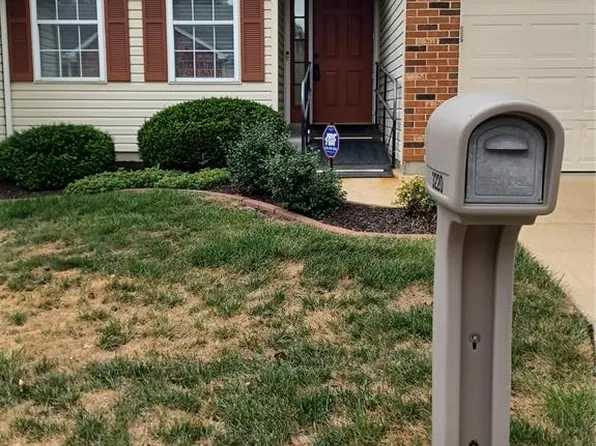 3220 Mehl Crossing Ct, Saint Louis, MO 63129