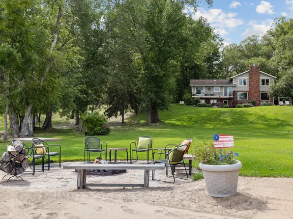 10067 N Long Lake Rd, Brainerd, MN 56401