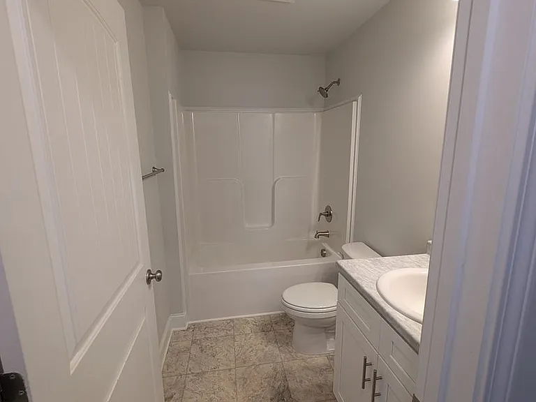 244 Abercorn Dr — Photo 10