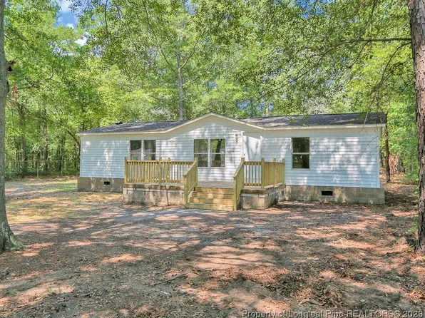 7370 Laurinburg Rd, Raeford, NC 28376