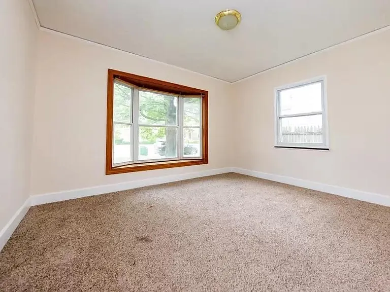 2601 W Heading Ave — Photo 8