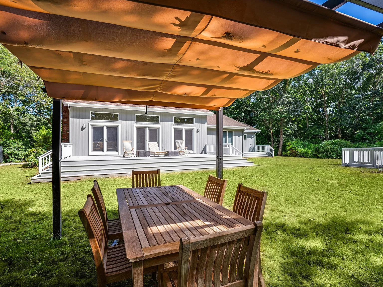 Renovated Amagansett Retreat Near Devon Beach — Photo 3