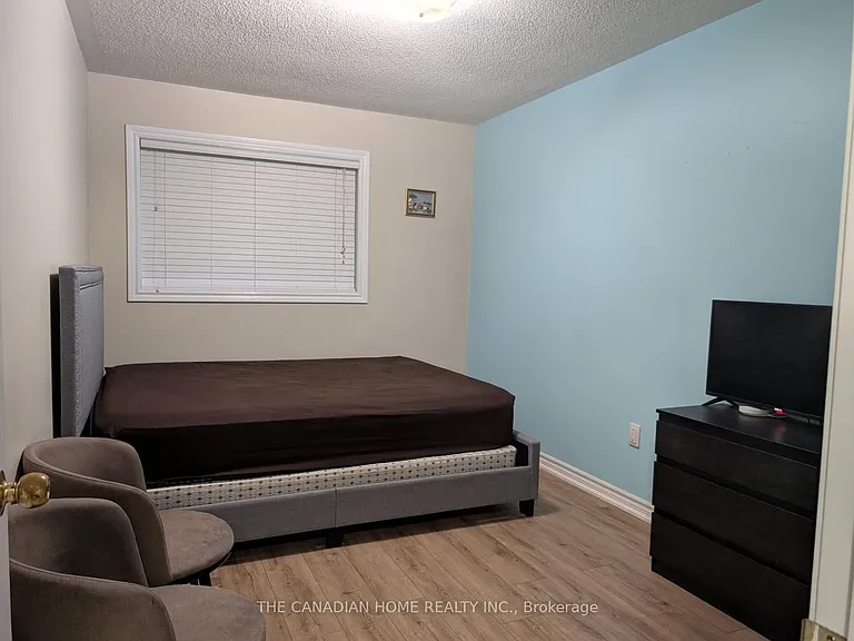 2270 Britannia Rd W #11 — Photo 8