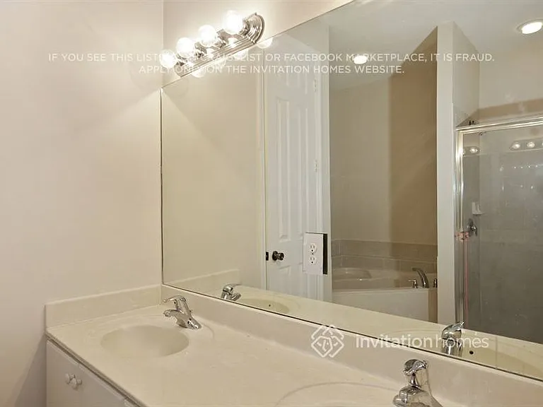 627 NE 35th Ave — Photo 16