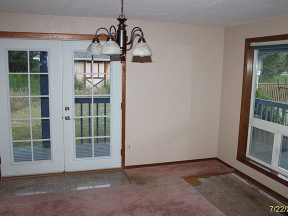 4th image of 2611 282nd St E