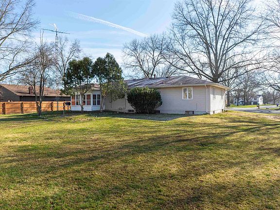 3rd image of 51937 Bellflower Ln