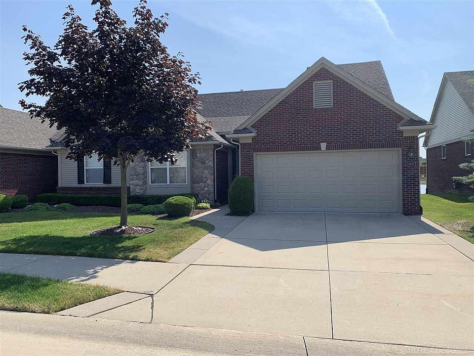 1st image of 52618 Wildwood Dr