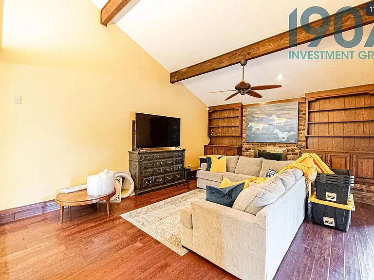 4405 Manchester Ct — Photo 11