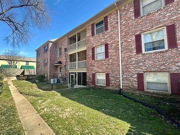 3rd image of 1202 Middle Ct APT 102