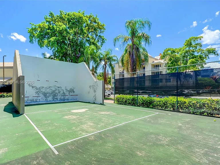 8290 Lake Dr #108 — Photo 58