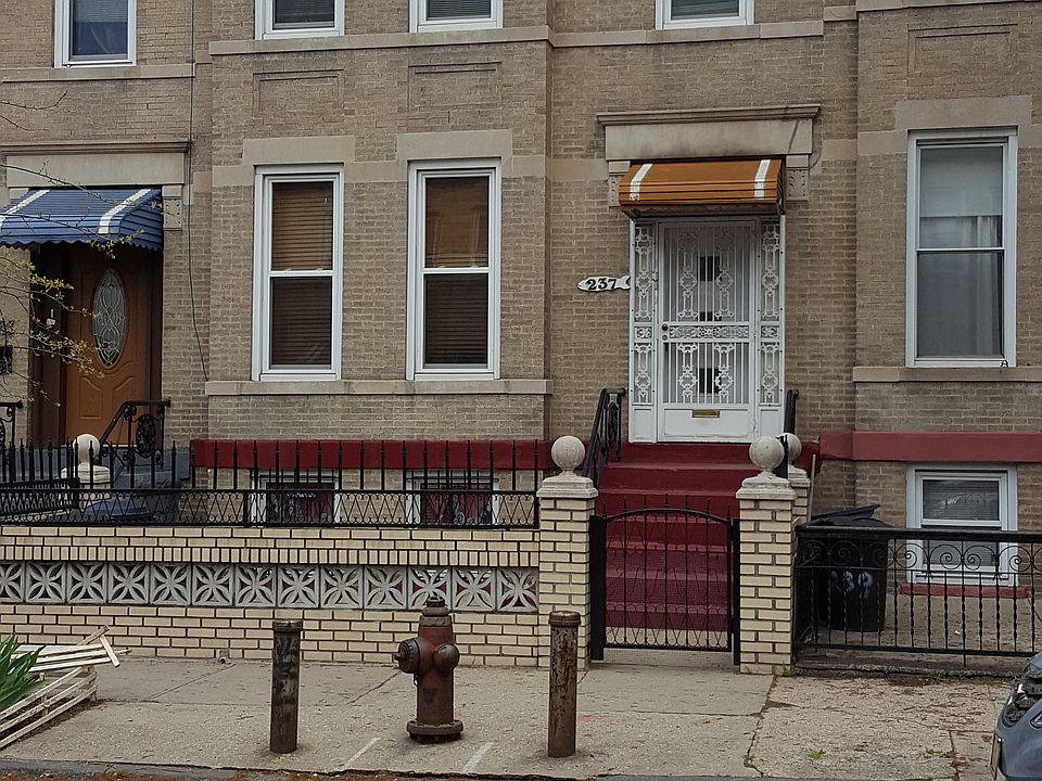 2nd image of 237 45th St