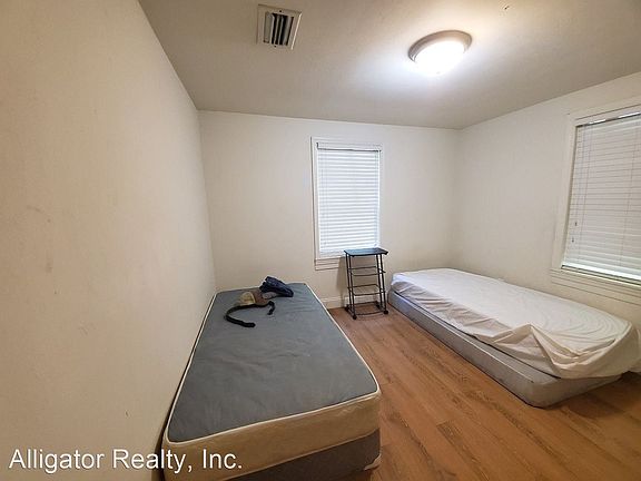 5th image of 626 NW 4th Ave