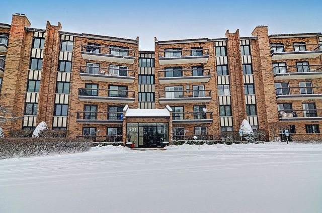 1st image of 501 Lake Hinsdale Dr APT 406