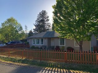 104 Penny Ln, Shady Cove, OR